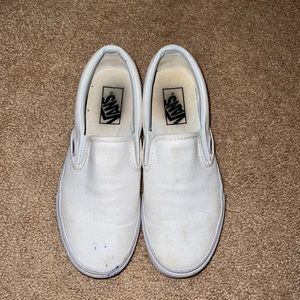 7.5 WHITE VANS